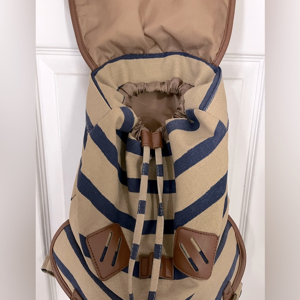 Striped Backpack - Picture 4 of 6